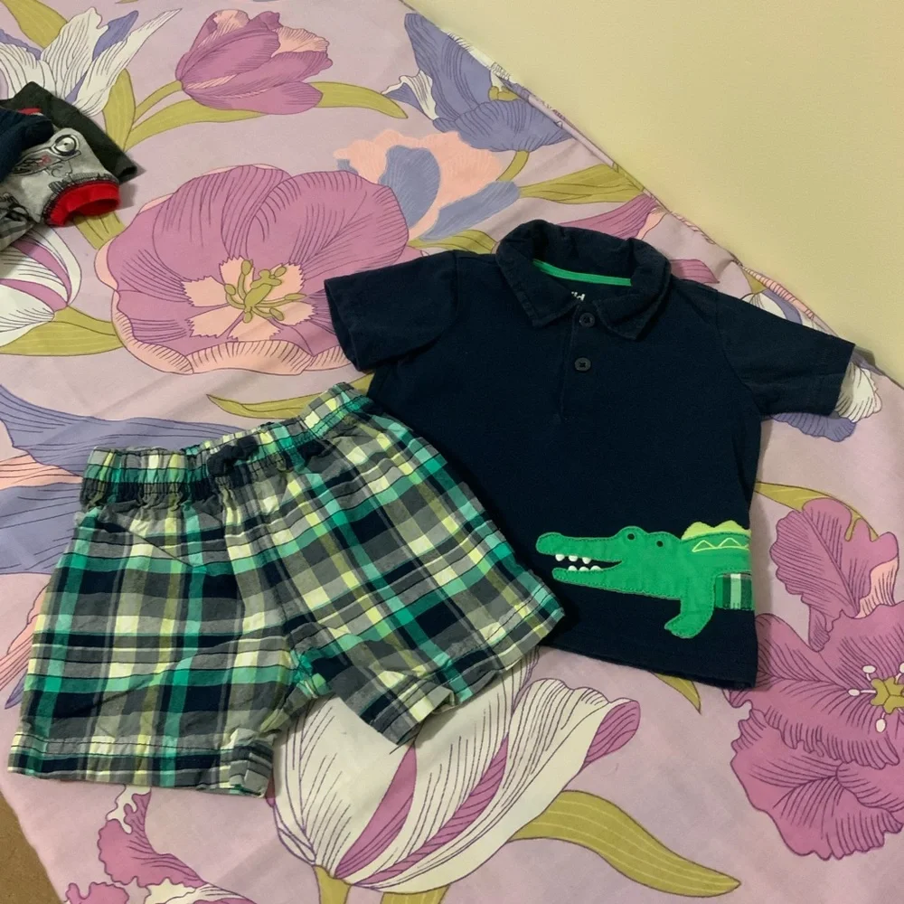 EUC Toddler Boy Lot 6 Pz 3 sets shorts & Tees Carter’s 18M